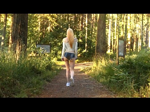 ❤️ Người phụ nữ xinh đẹp di chuyển chậm rãi, không phải video khỏa thân ❌  Video sex  tại chúng tôi